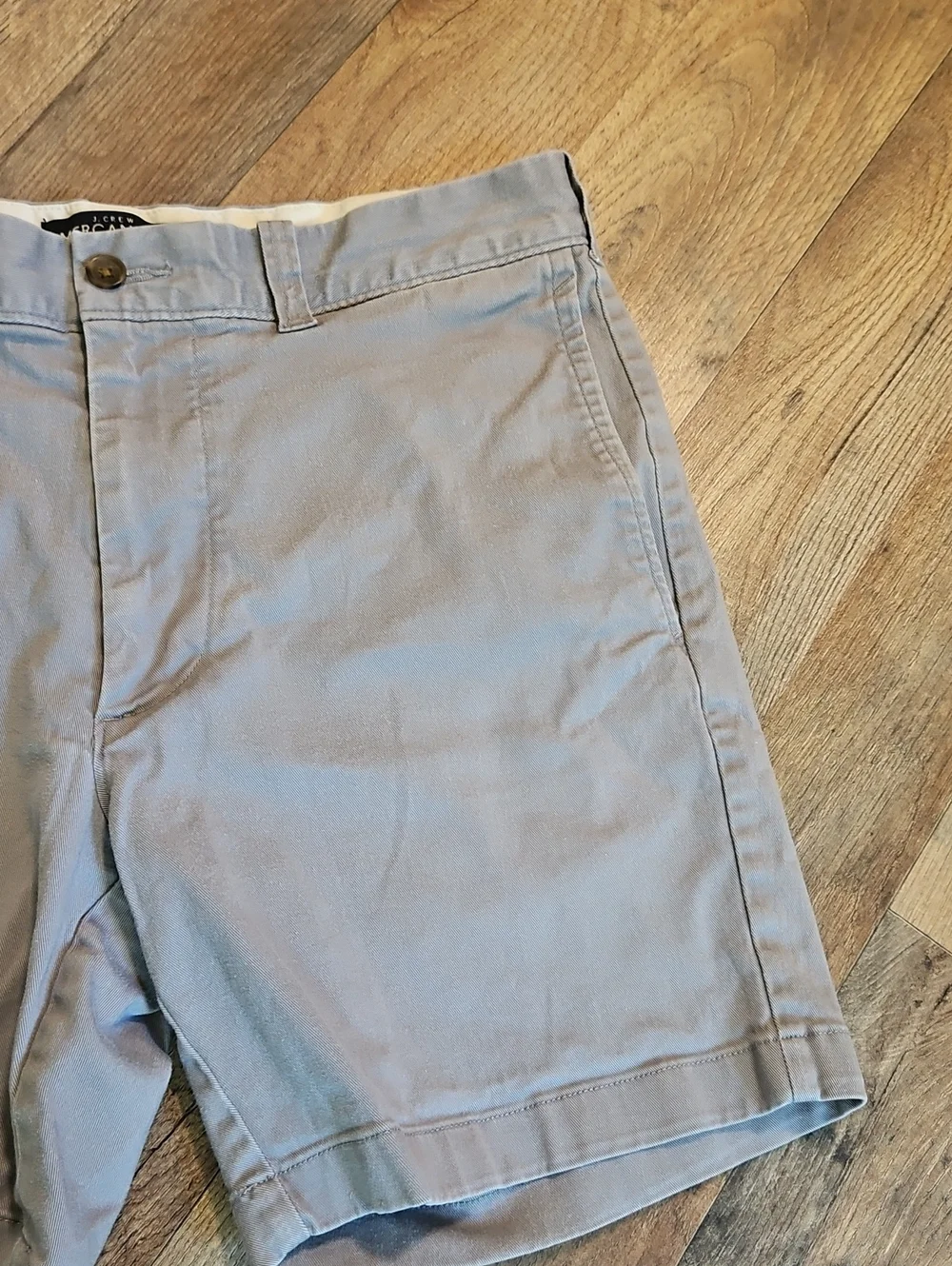 👖J. Crew Light Gray Men’s Chino Shorts